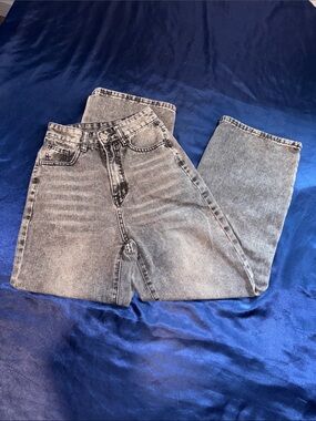 SHEIN Black Acid Wash High-Waist Jeans